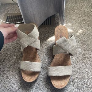 SANDALS WITH A HEEL